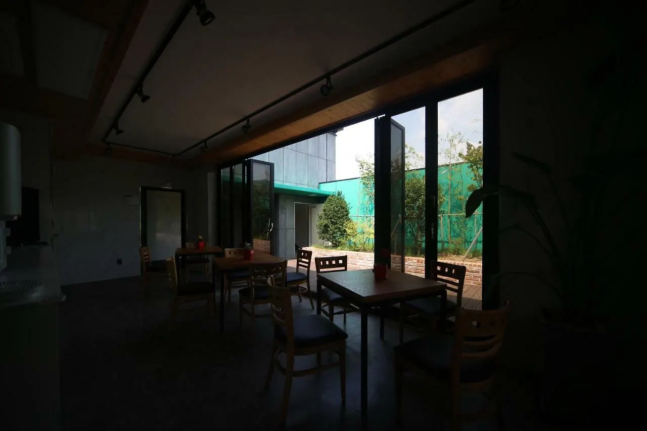 Bestie Hotel Busan 3*,